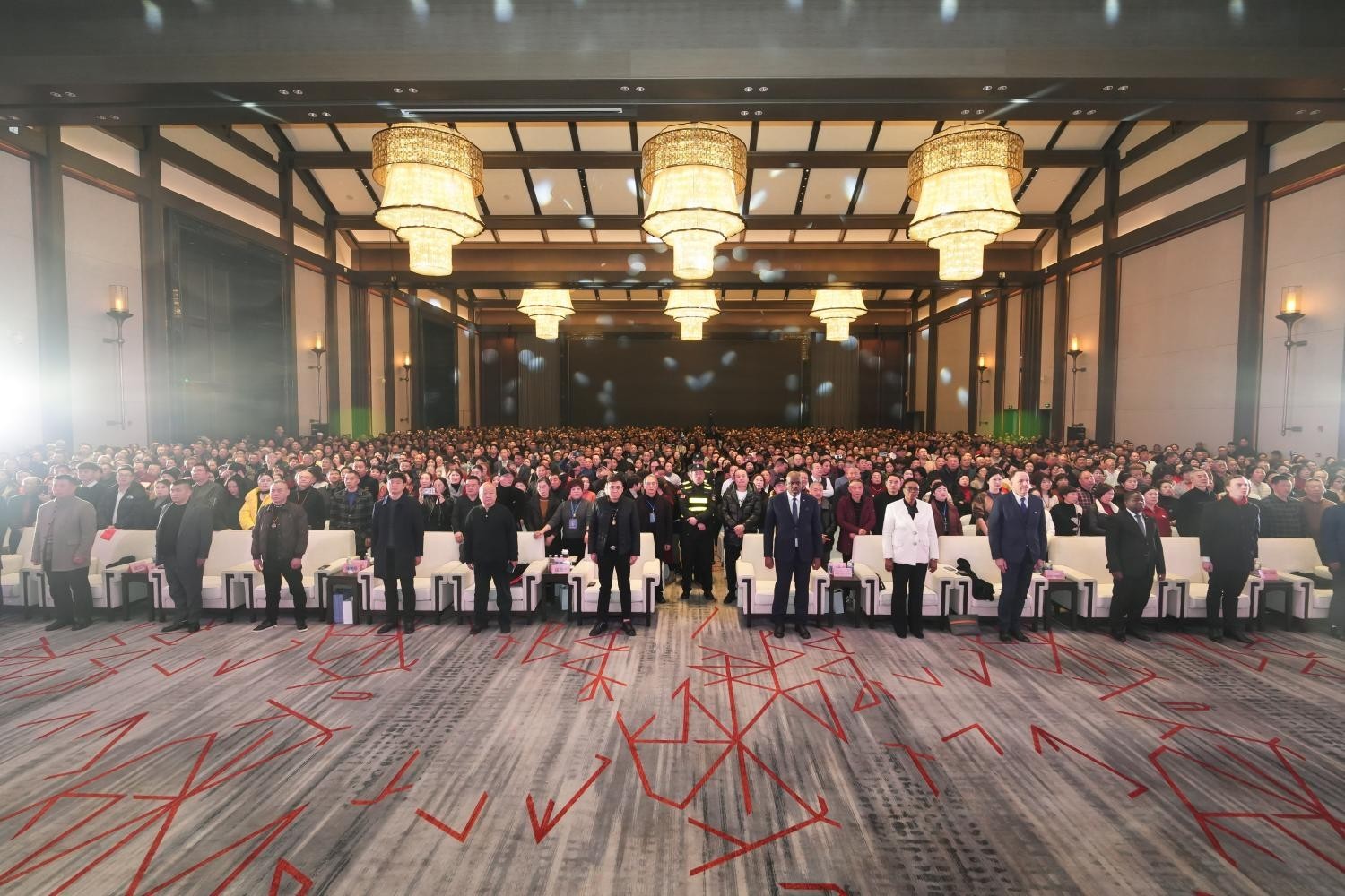 火星贡酒暨火星集市循环经济+火星盾品牌发布会 联合国和谐基金会秘书长出席会议